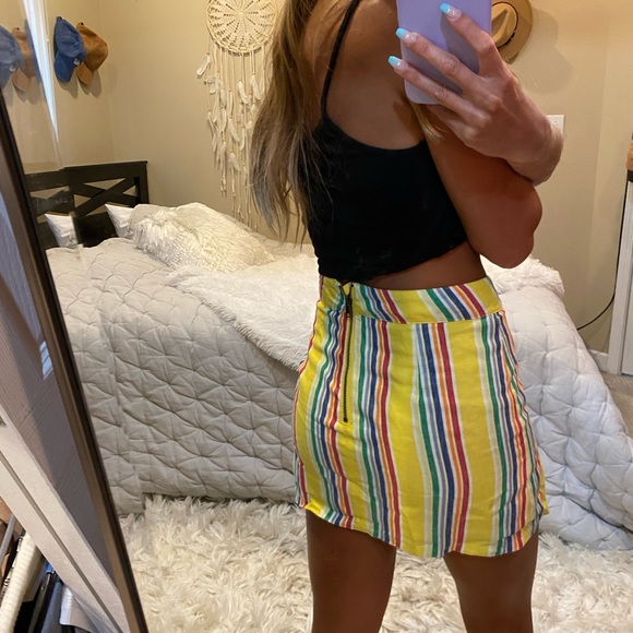 Vici yellow striped mini skirt - Picture 3 of 4